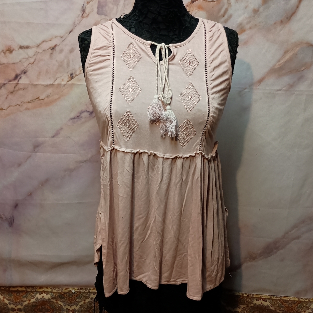 POL Elegant Embroidered Sleeveless Top